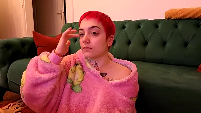 Snapshot of OllympeKaii chatting on November 5, 2025, 5:32 am OllympeKaii online show from November 5, 2025, 5:32 am