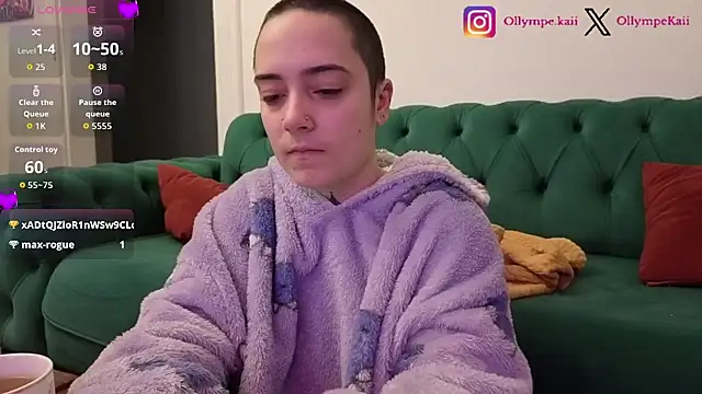 Snapshot of OllympeKaii chatting on December 3, 2025, 6:57 am OllympeKaii online show from December 3, 2025, 6:57 am