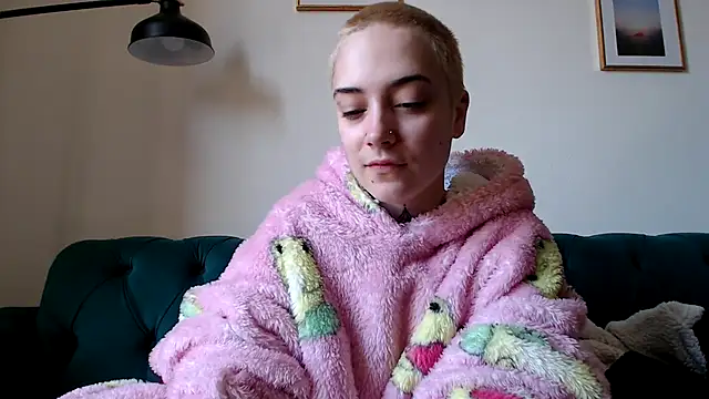 Snapshot of OllympeKaii chatting on March 5, 2025, 9:16 am OllympeKaii online show from March 5, 2025, 9:16 am