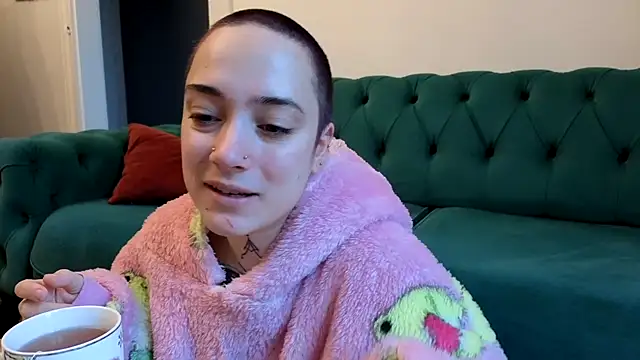 Snapshot of OllympeKaii chatting on November 9, 2025, 7:45 am OllympeKaii online show from November 9, 2025, 7:45 am