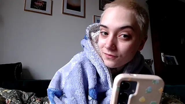 Snapshot of OllympeKaii chatting on March 13, 2025, 12:02 pm OllympeKaii online show from March 13, 2025, 12:02 pm