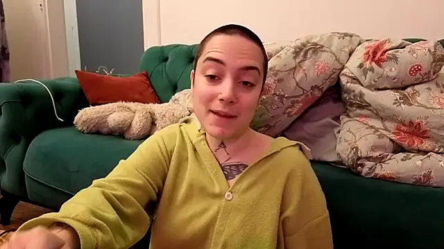 Snapshot of OllympeKaii chatting on November 12, 2025, 5:33 am OllympeKaii online show from November 12, 2025, 5:33 am