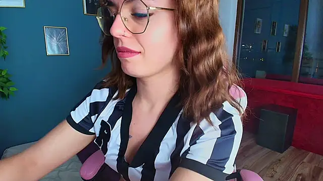 Snapshot of Perfect_Moans chatting on January 10, 2026, 10:16 pm Perfect Moans online show from January 10, 2026, 10:16 pm