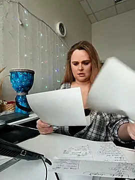 Snapshot of Juicy_PeachLux chatting on March 21, 2026, 6:58 am Juicy PeachLux online show from March 21, 2026, 6:58 am