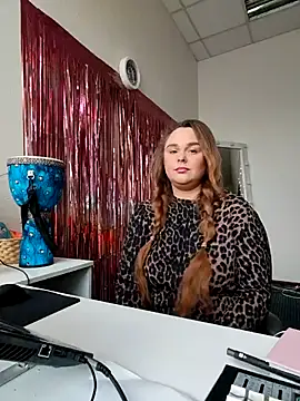 Juicy PeachLux online show from November 27, 2025, 6:47 am