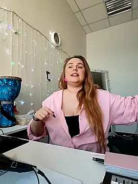 Snapshot of Juicy_PeachLux chatting on February 19, 2026, 6:54 am Juicy PeachLux online show from February 19, 2026, 6:54 am