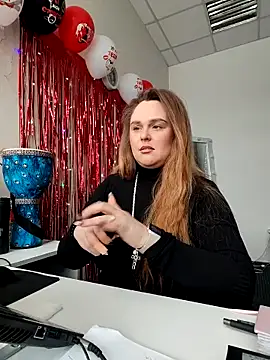 Snapshot of Juicy_PeachLux chatting on March 4, 2026, 5:48 am Juicy PeachLux online show from March 4, 2026, 5:48 am