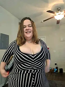 Snapshot of Bigmouthbitch chatting on December 16, 2025, 3:27 pm Bigmouthbitch online show from December 16, 2025, 3:27 pm