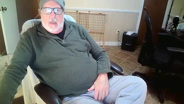 superbearboss online show from December 4, 2025, 10:31 pm