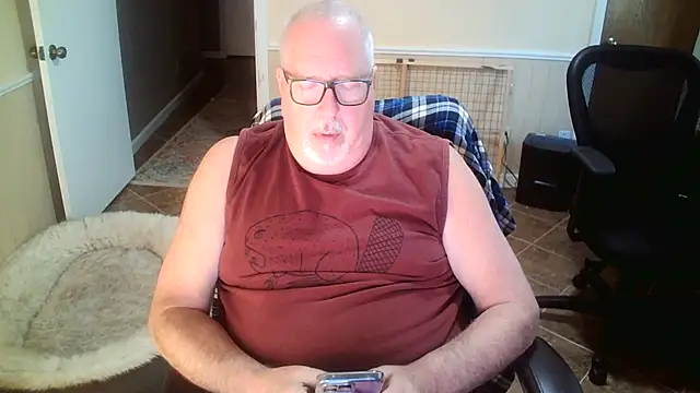 superbearboss online show from October 22, 2025, 2:27 pm