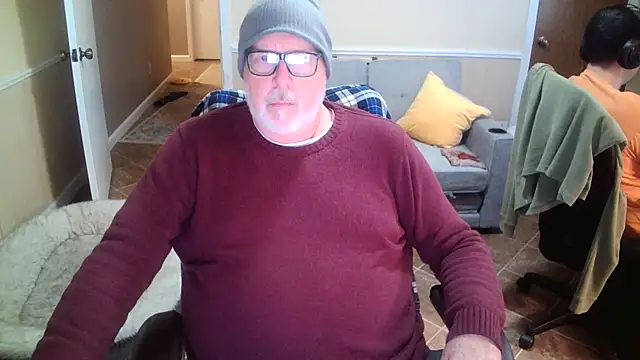 superbearboss online show from December 15, 2025, 8:14 pm