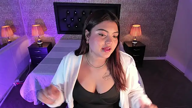 Scarlett  Johanson online show from March 14, 2025, 3:26 am