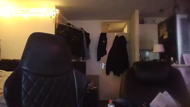 djeffrey-nl online show from March 7, 2026, 9:05 am