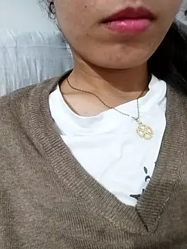 saraaxx1 online show from February 12, 2026, 3:45 pm