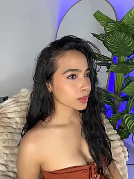 Snapshot of _Emily_Thompson_ chatting on June 17, 2026, 2:22 am Emily Thompson online show from June 17, 2026, 2:22 am