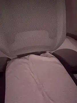 Snapshot of miraiiraii chatting on March 14, 2025, 4:30 pm miraiiraii online show from March 14, 2025, 4:30 pm