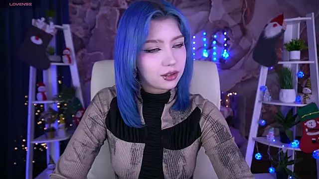 SelenaIris online show from December 22, 2025, 9:15 pm