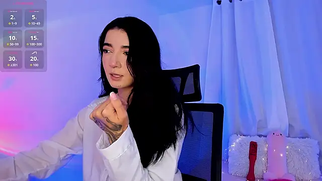 Snapshot of Hi_Soyfer chatting on October 6, 2025, 6:52 pm Hi Soyfer online show from October 6, 2025, 6:52 pm