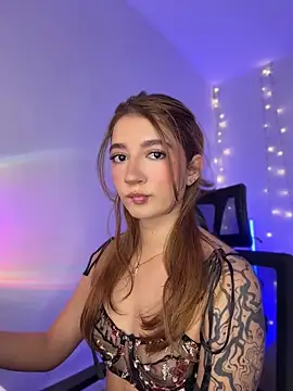 Snapshot of Hi_Soyfer chatting on June 3, 2026, 1:06 am Hi Soyfer online show from June 3, 2026, 1:06 am