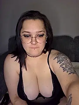 Saucy-Serenity online show from October 24, 2025, 7:13 pm