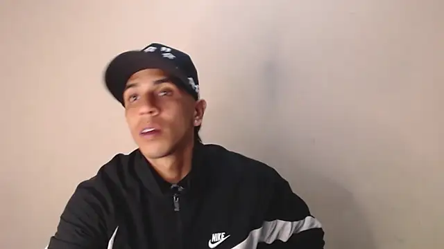 Monkey uchiha777 online show from October 7, 2025, 12:44 am