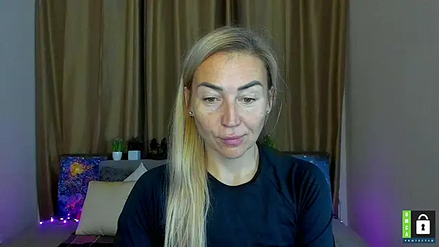 Kiss julli88I online show from October 24, 2025, 5:23 pm