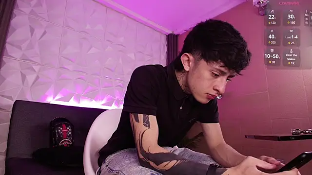 Snapshot of troy_rouge chatting on December 1, 2025, 7:26 pm troy rouge online show from December 1, 2025, 7:26 pm