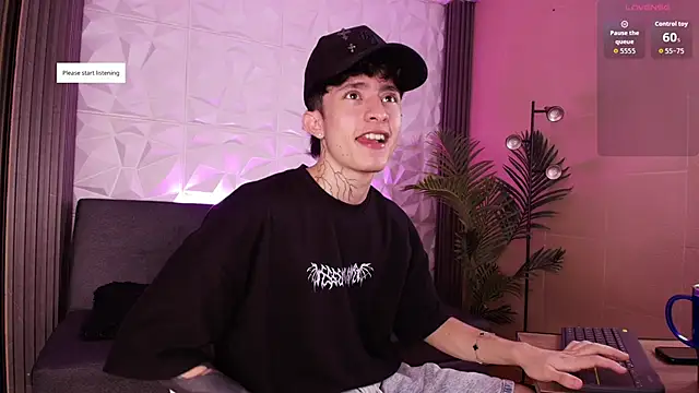 Snapshot of troy_rouge chatting on November 21, 2025, 7:35 pm troy rouge online show from November 21, 2025, 7:35 pm