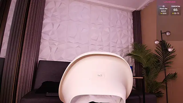 Snapshot of troy_rouge chatting on November 22, 2025, 7:13 pm troy rouge online show from November 22, 2025, 7:13 pm