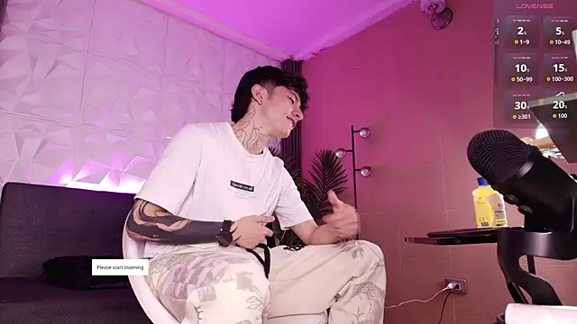 Snapshot of troy_rouge chatting on December 19, 2025, 6:54 pm troy rouge online show from December 19, 2025, 6:54 pm