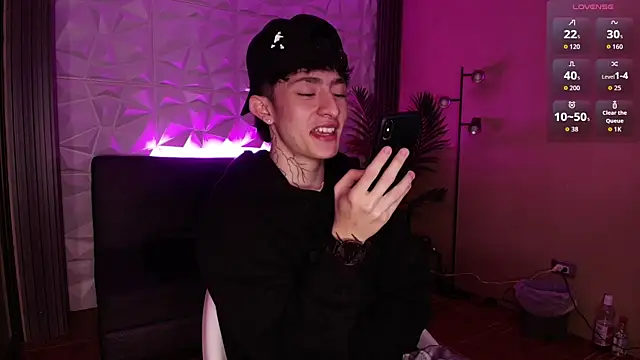 Snapshot of troy_rouge chatting on December 5, 2025, 7:23 pm troy rouge online show from December 5, 2025, 7:23 pm