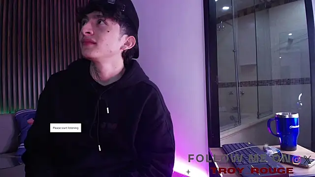 Snapshot of troy_rouge chatting on November 6, 2025, 7:07 pm troy rouge online show from November 6, 2025, 7:07 pm