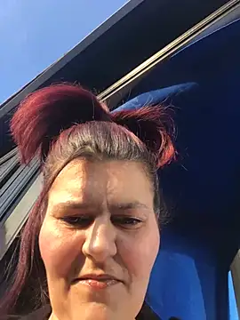 Curvy-Essex-Milf online show from March 9, 2025, 4:22 pm