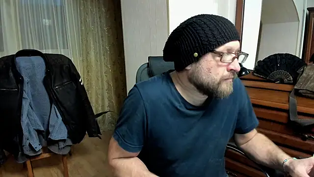 Snapshot of Grandor_M chatting on March 7, 2025, 3:18 pm Grandor M online show from March 7, 2025, 3:18 pm