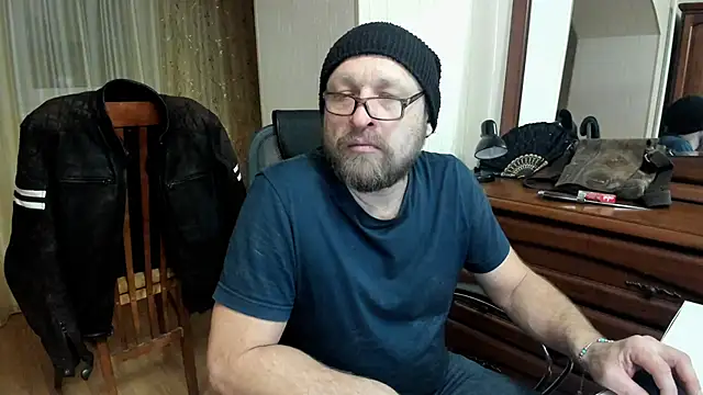 Snapshot of Grandor_M chatting on March 9, 2025, 4:44 pm Grandor M online show from March 9, 2025, 4:44 pm