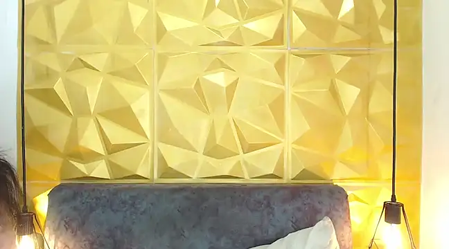 Snapshot of Small_Hot19 chatting on March 12, 2025, 3:51 pm Small Hot19 online show from March 12, 2025, 3:51 pm