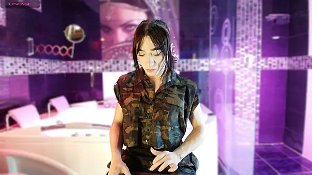 Snapshot of Small_Hot19 chatting on December 3, 2025, 6:47 am Small Hot19 online show from December 3, 2025, 6:47 am