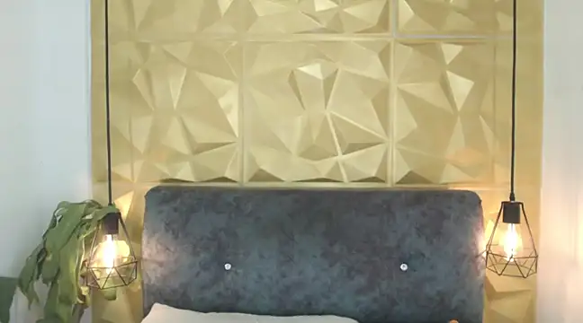 Snapshot of Small_Hot19 chatting on March 16, 2025, 3:06 pm Small Hot19 online show from March 16, 2025, 3:06 pm