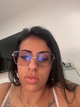 Snapshot of jheicylli chatting on May 25, 2026, 12:59 pm jheicylli online show from May 25, 2026, 12:59 pm
