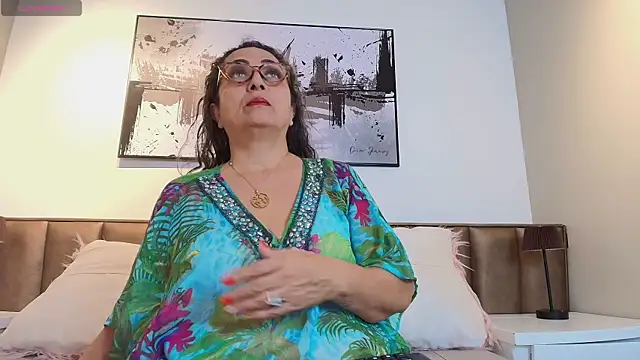 Snapshot of AlessandraLeroy chatting on April 15, 2026, 12:53 pm AlessandraLeroy online show from April 15, 2026, 12:53 pm