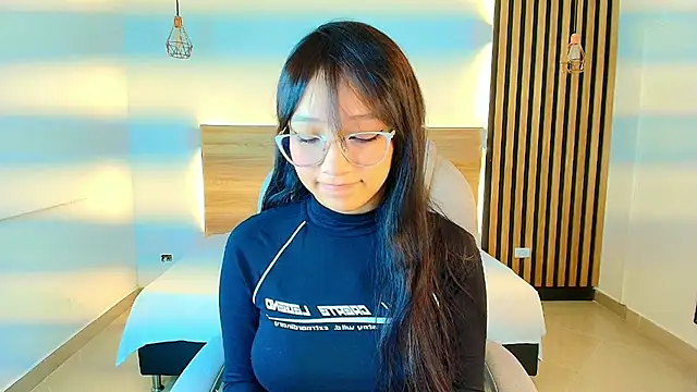 sharon rosse   online show from March 9, 2026, 8:01 pm