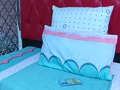 Snapshot of BondiBitch chatting on March 12, 2025, 10:28 pm BondiBitch online show from March 12, 2025, 10:28 pm