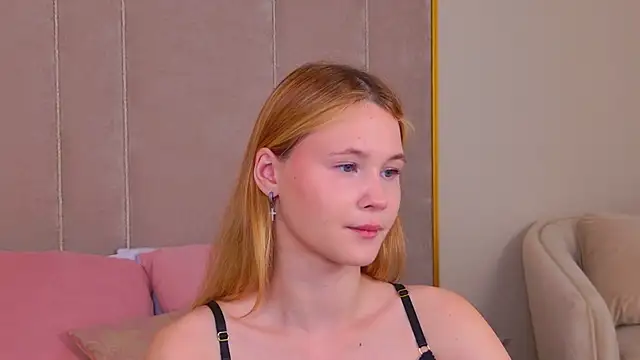 Snapshot of AmeliRoyse chatting on May 30, 2026, 5:18 pm AmeliRoyse online show from May 30, 2026, 5:18 pm