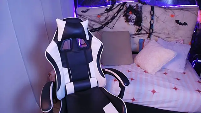  Lilly miller online show from October 31, 2025, 10:23 am