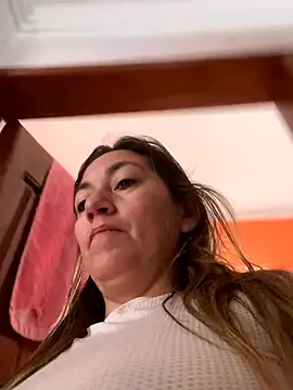 Luna-nevada online show from November 22, 2025, 5:23 pm