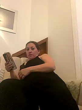 Luna-nevada online show from December 15, 2025, 11:42 pm