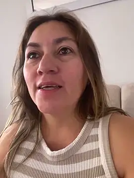 Luna-nevada online show from February 16, 2026, 4:38 pm