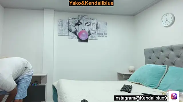 Snapshot of kendallblue_ chatting on October 20, 2025, 12:24 am kendallblue  online show from October 20, 2025, 12:24 am