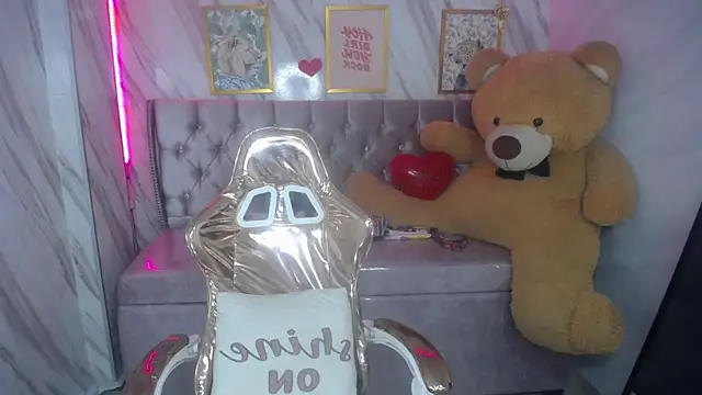 Snapshot of _wendy_b chatting on March 19, 2025, 7:38 pm wendy b online show from March 19, 2025, 7:38 pm