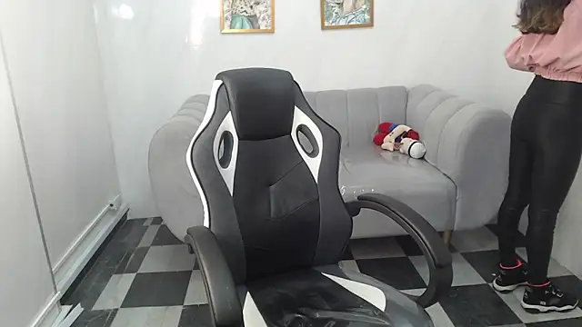 Snapshot of _wendy_b chatting on September 19, 2025, 8:02 pm wendy b online show from September 19, 2025, 8:02 pm